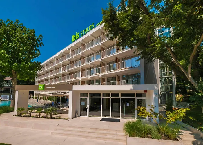 Фото Ibis Styles Golden Sands Roomer Hotel